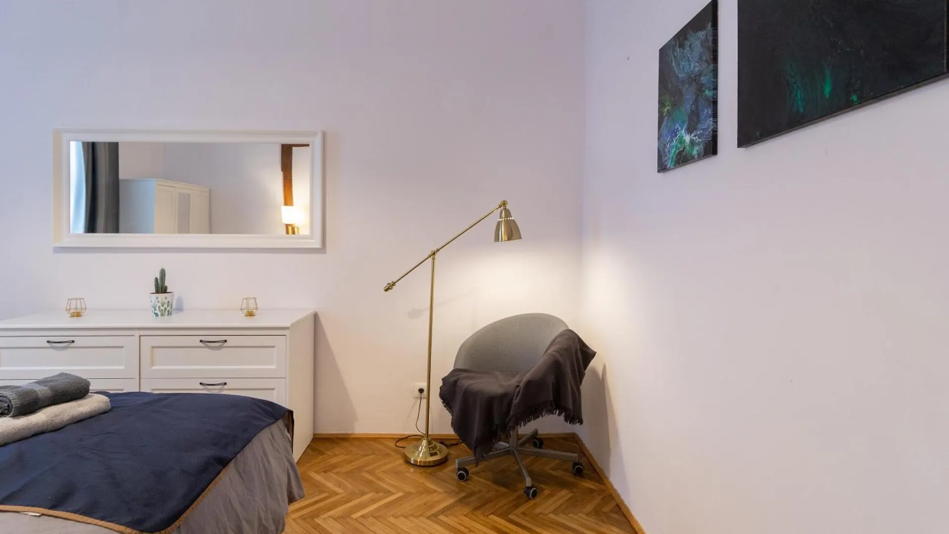 Heart And Soul, Gorgeous Two-Bedroom In The Center! Krakow 0*,
