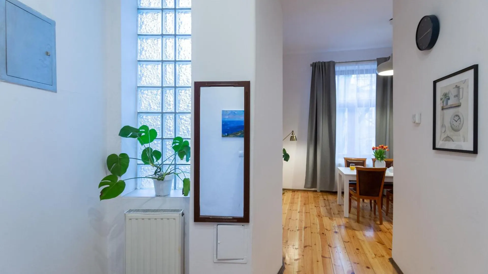 Heart And Soul, Gorgeous Two-Bedroom In The Center! Krakow Apartment