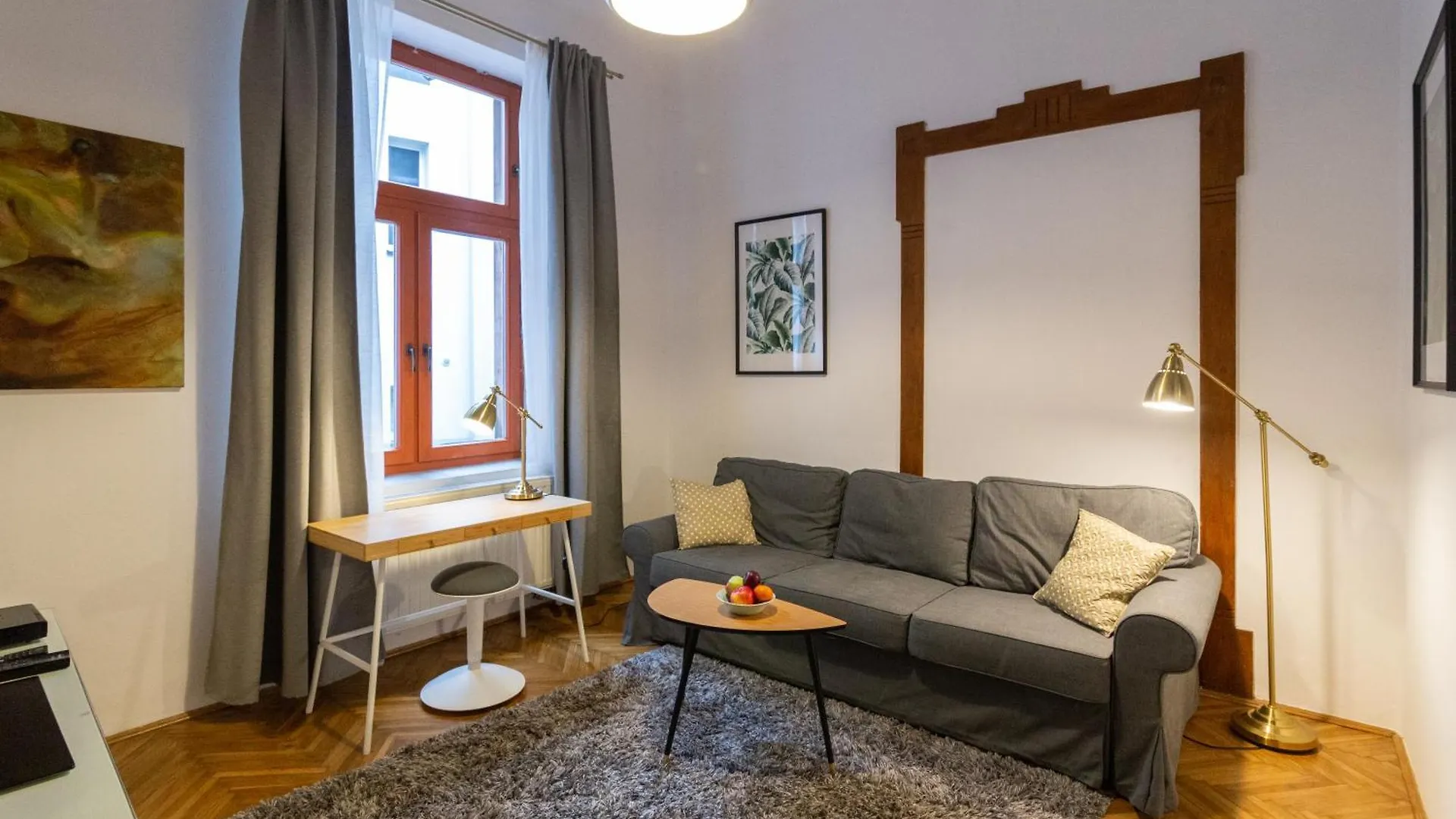 Heart And Soul, Gorgeous Two-Bedroom In The Center! Krakow Apartment